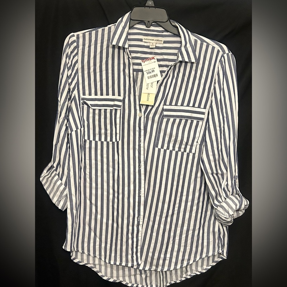 Women’s button up rolling sleeve Alexander Jordan top